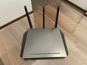 网件r7000路由器一个,成色好,无修无拆,功能完好