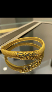 周生生格桑花足金手镯