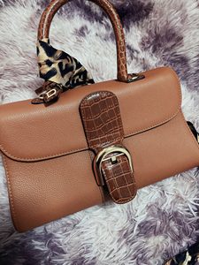 delvaux德尔沃鳄鱼皮横版