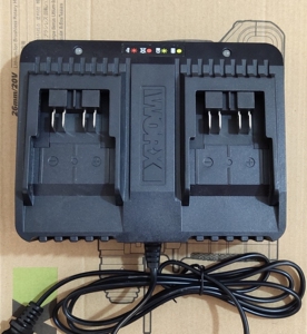 威克士大脚充电器