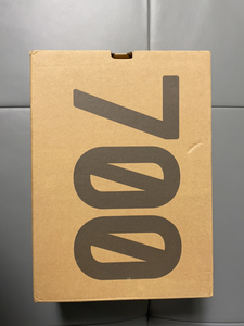 椰子700海盐40.5鞋盒.正品阿迪达斯椰子鞋盒