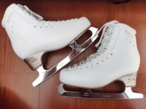 花样滑冰鞋,冰鞋,edea,冰鞋,艾迪三星