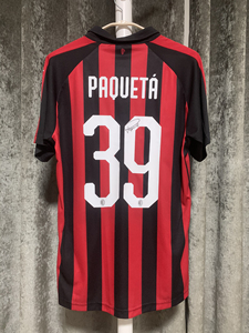 ac米兰1819赛季主场,帕奎塔联赛更衣室球衣,带亲笔签名