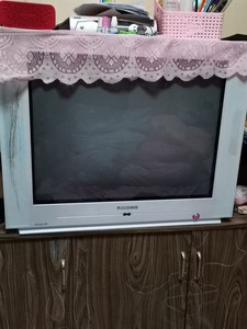 长虹29寸crt大屁股电视机,开机一条横亮线,便宜处理.只支