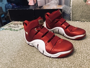 詹姆斯4代中国红