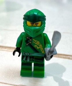 正品乐高幻影忍者系列龙服劳埃德人仔含手持