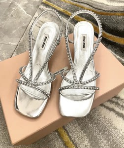 miumiu银色高跟鞋