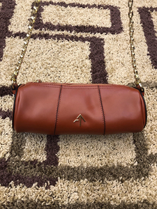 manu atelier马努土耳其箭头圆筒包,大号砖红色,长