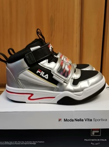 fila 斐乐 菲乐 斐拉35码运动鞋。专柜正品，自定义新旧