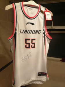 韩德君 签名球衣 辽宁男篮队长 xl码 李宁正品19-20赛