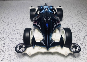 奥迪双钻梦之队四驱车30周年典藏版异形妖姬电镀车壳力胜白底盘