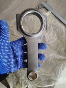 本田锻造连杆k20,也有其他各品牌汽车雅马哈摩托车锻造活塞锻