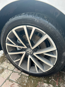 朗逸plus轮毂高配