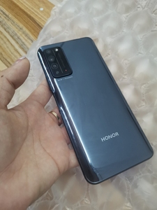 华为荣耀x10(5g网络)~8 128g内存容量,8gb运行