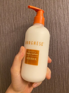 全新皇冠酒店贝佳斯润肤乳，55元/瓶，净含量300ml，生产