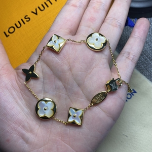 lv白贝母手链