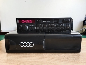 奥迪a6c4原装蓝宝卡带收音cd机,精品机,成色完美,功能全