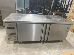 雪亮商用冷藏工作台冰柜冷冻柜 保鲜柜平冷操作台饭店冰箱在福安