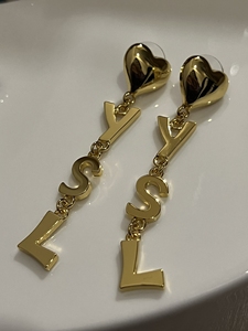 闲置正品ysl金色字母耳钉