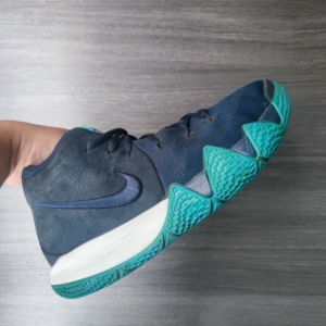 欧文4 黑曜石,nike耐克篮球鞋,44.5码,成色如图,鞋