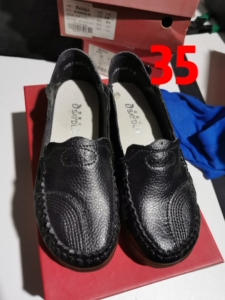 德赛帝伦女鞋,全新,实体店不干了,然后就清仓处理,都是全皮的