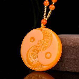 玉八卦吊坠男八卦太极图挂件情侣九宫玉牌八卦福玉石项链女款黄龙