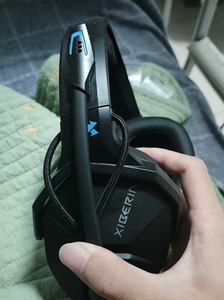 西伯利亚x13耳机，去年双11购买，本人不习惯头戴式耳机，没