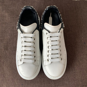 麦昆小白鞋男最新