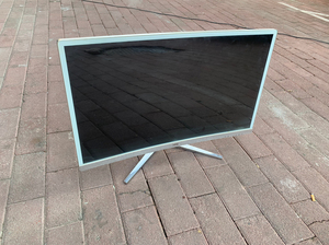 32寸曲面icb 显示器批量50台 需要的联系