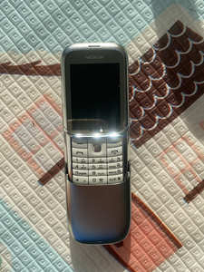 nokia/诺基亚诺基亚8820e金属外壳!原装手机没有电池