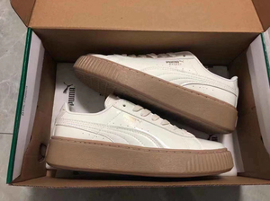 彪马奶白漆皮女鞋