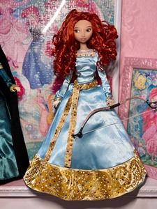 迪士尼限量版娃娃梅琳达勇敢传说小歪迪士尼公主娃娃四分娃娃收藏