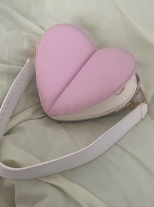 000人付款淘宝小ck爱心包charles&keith 情人节限定款哆啦君君君君