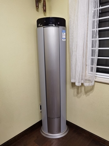 格力三匹 变频i酷立柜式 触屏 冷暖空调(银色),kfr-7