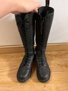 drmartens马丁靴20孔