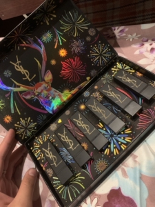 圣罗兰烟花黑金口红六件套