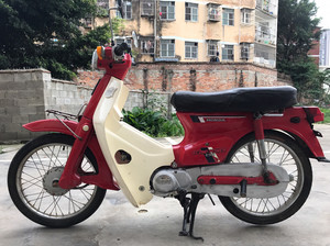 本田幼兽c70原装车复古弯梁摩托兜风必备 原装度高