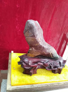 名称:红灵璧彩石