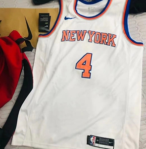 罗斯 尼克斯队球衣白色 nike 无吊牌 穿了一两次 未下水