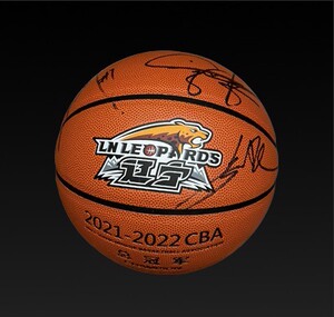 同款货源gd6号书店淘宝辽宁男篮夺冠篮球正版签名版,杨鸣 郭艾伦