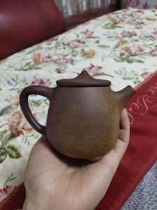 宜兴前墅古龙窑柴烧高瓢壶,图二就是老窑主第二十九代传人,此窑