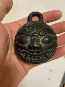 纯铜超大虎头铃,威武铃,霸气十足,长8公分左右,年头好,声音