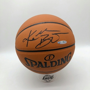 【保真】科比亲笔签名篮球,标准篮球大小,带证书,含收藏盒