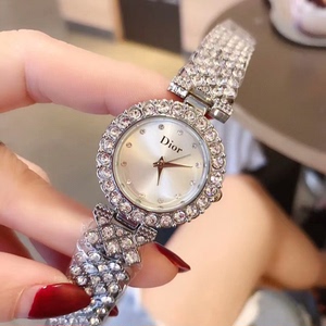 迪奥Dior全新高级珠宝手表系列展现精湛艺术品质，融汇优雅与