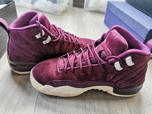 aj12 波尔多酒红配色篮球鞋 38码