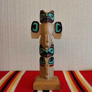 北美国阿拉斯加印第安原住民手工雷鸟图腾柱复古收藏木雕装饰摆件