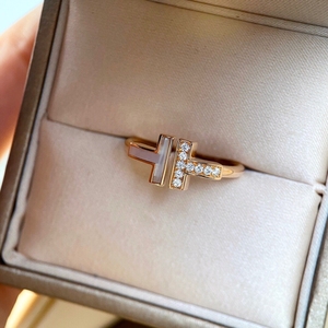 tiffany 蒂芙尼戒指 t系列 18k黄金 镶钻白贝母