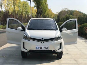 刚购买几个月新款油电两用雷丁d80越野四轮电动轿车,规格尺寸