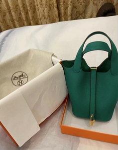 爱马仕菜篮子18的尺寸.钥匙锁防尘袋盒子都在.99新,买来没