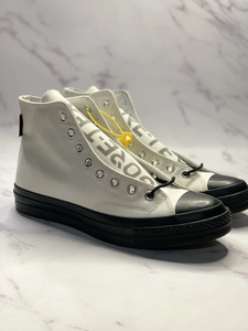 匡威特帅的雨鞋,防水,以前逛奥特莱斯囤的货,还有两双